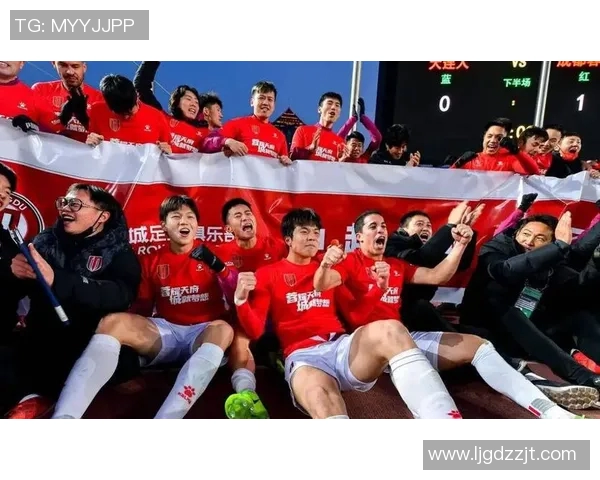 今天的足球赛精彩纷呈球迷热情高涨期待球队展现最佳状态